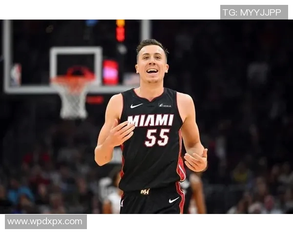 热火加时赛绝杀骑士：巴特勒关键助攻邓肯·罗宾逊三分制胜，团队篮球铸就逆转奇迹